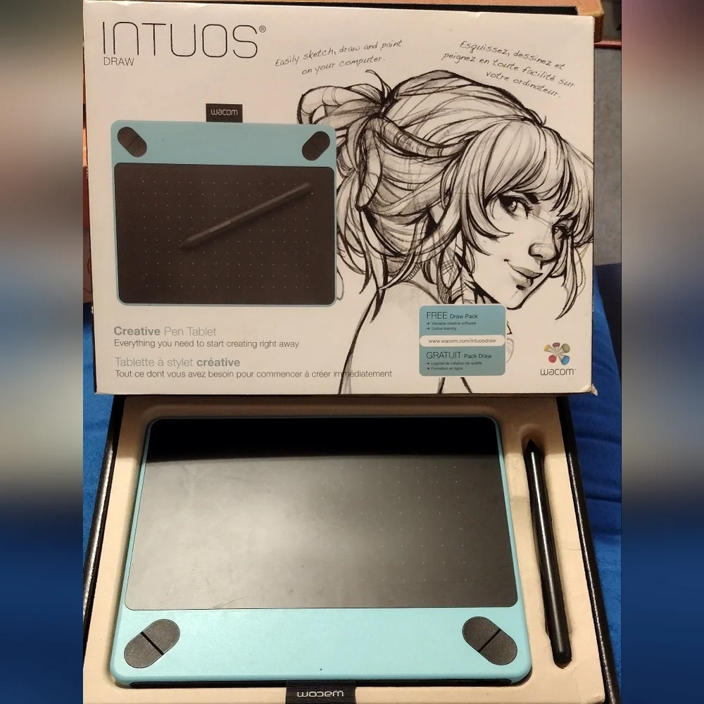 Intuos Draw Pen Tablet - Black and Blue